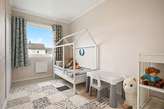 Perfekt barnerom med god plass til lek og kreativ utfoldelse