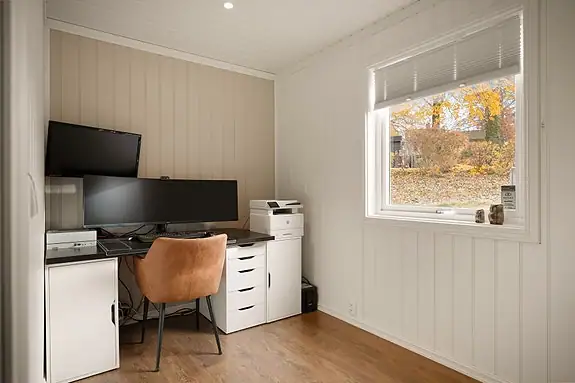 Soverom/hjemmekontor; perfekt for deg som har muligheten til å jobbe hjemme fra