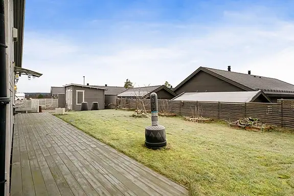 Platting rundt hele boligen gir sol fra morgen til kveld