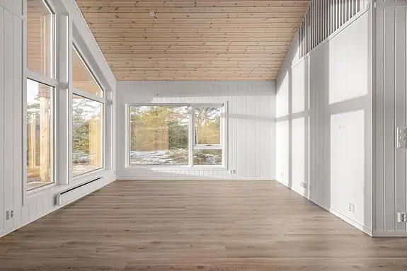 I stuedelen er det god plass for en stor og myk sofa