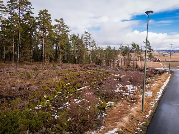 Har du lyst til å bo rolig og barnevennlig i landlige omgivelser?