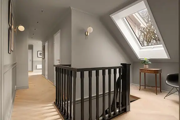 Tretrapp fører opp i boligens private sone