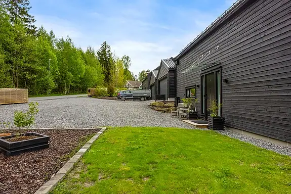 Det er god plass til lek og hageglede