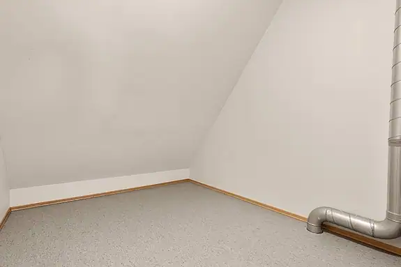 2. etasje med teknisk rom og ekstra lagringsplass