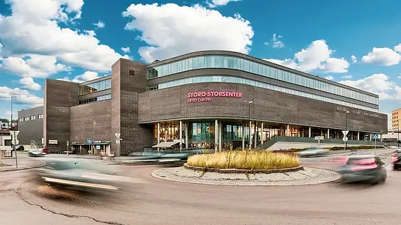 Storo Storsenter (0,6 km fra boligen) - stort kjøpesenter med over 100 butikker, spisesteder og dagligvare