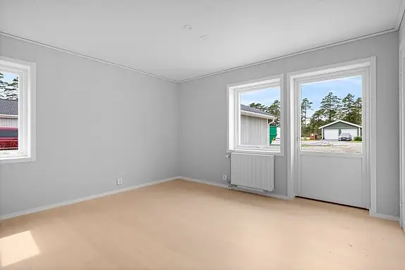 Hovedsoverommet har walk-in og egen utgang til uteområdet