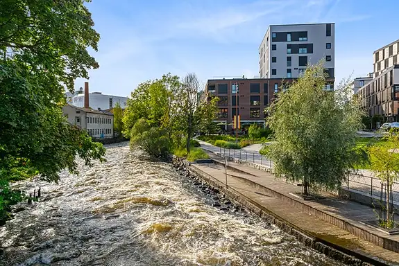 En kort rusletur unna finner du Mossefossen og den "ny etablerte" delen av Verket