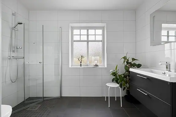 Flott bad med gode kvaliteter og en behagelig atmosfære