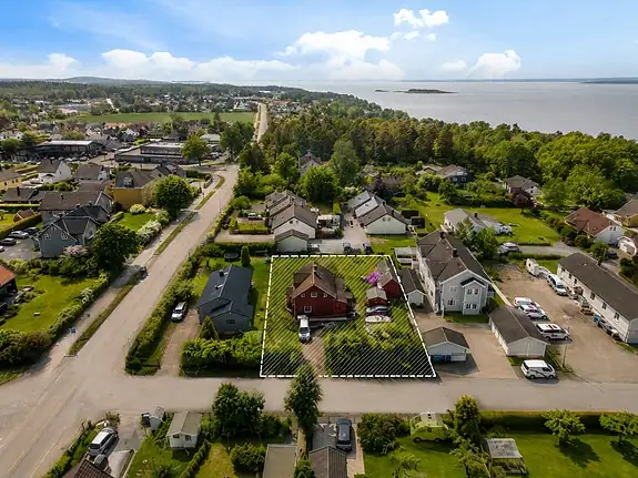 Prosjektet kommer på en solrik tomt, med kort vei til alt av fasiliteter