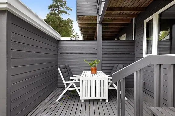 Uteplassen har vestvendt orientering