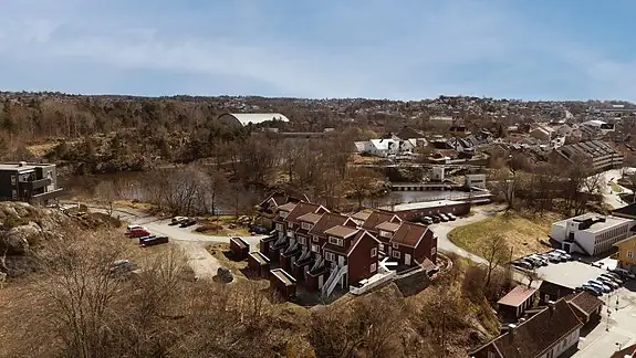 I Elvebredden 69 vil en bo tett på sjø og by